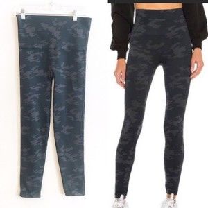 SPANX Look At Me Now Camo Seamless Leggings Black Shapewear Hghi Rise Size XL